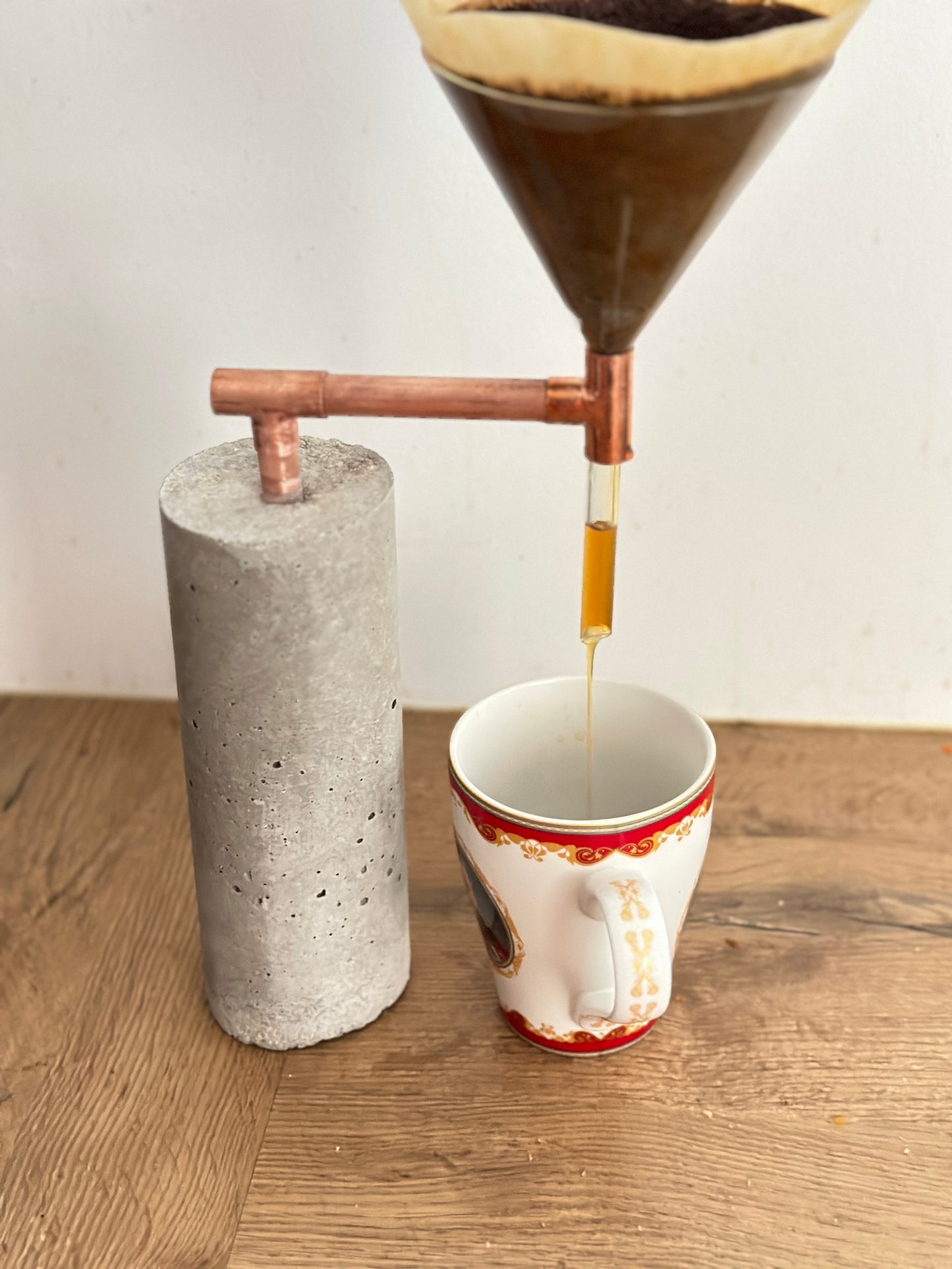 Cafetière artisanale en béton recyclé - Cabéro - Design éco-responsable et durable