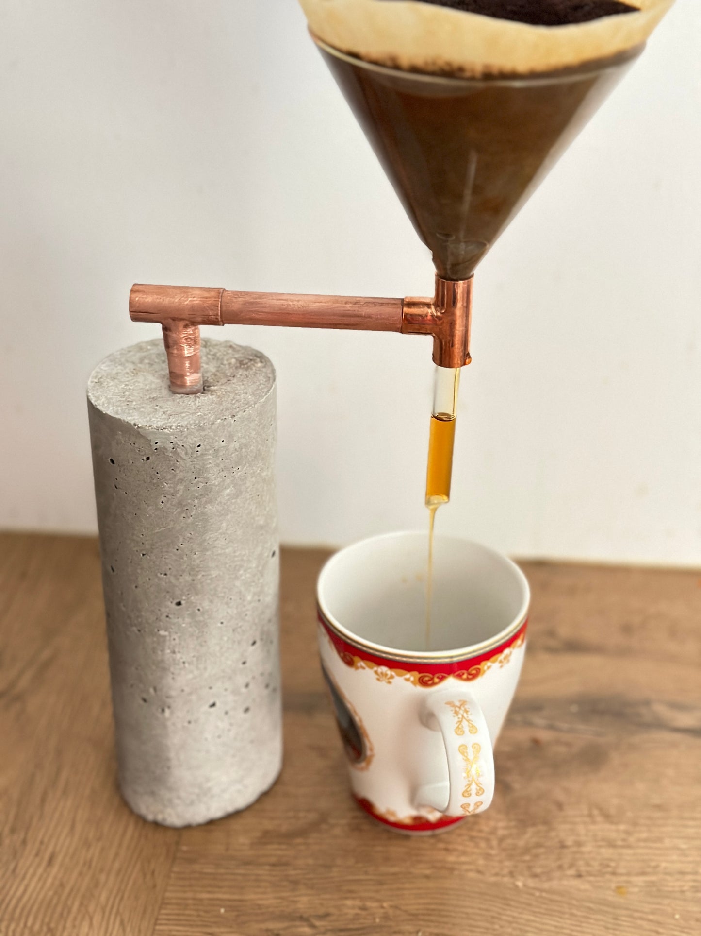 Cafetière artisanale en béton recyclé - Cabéro - Design éco-responsable et durable