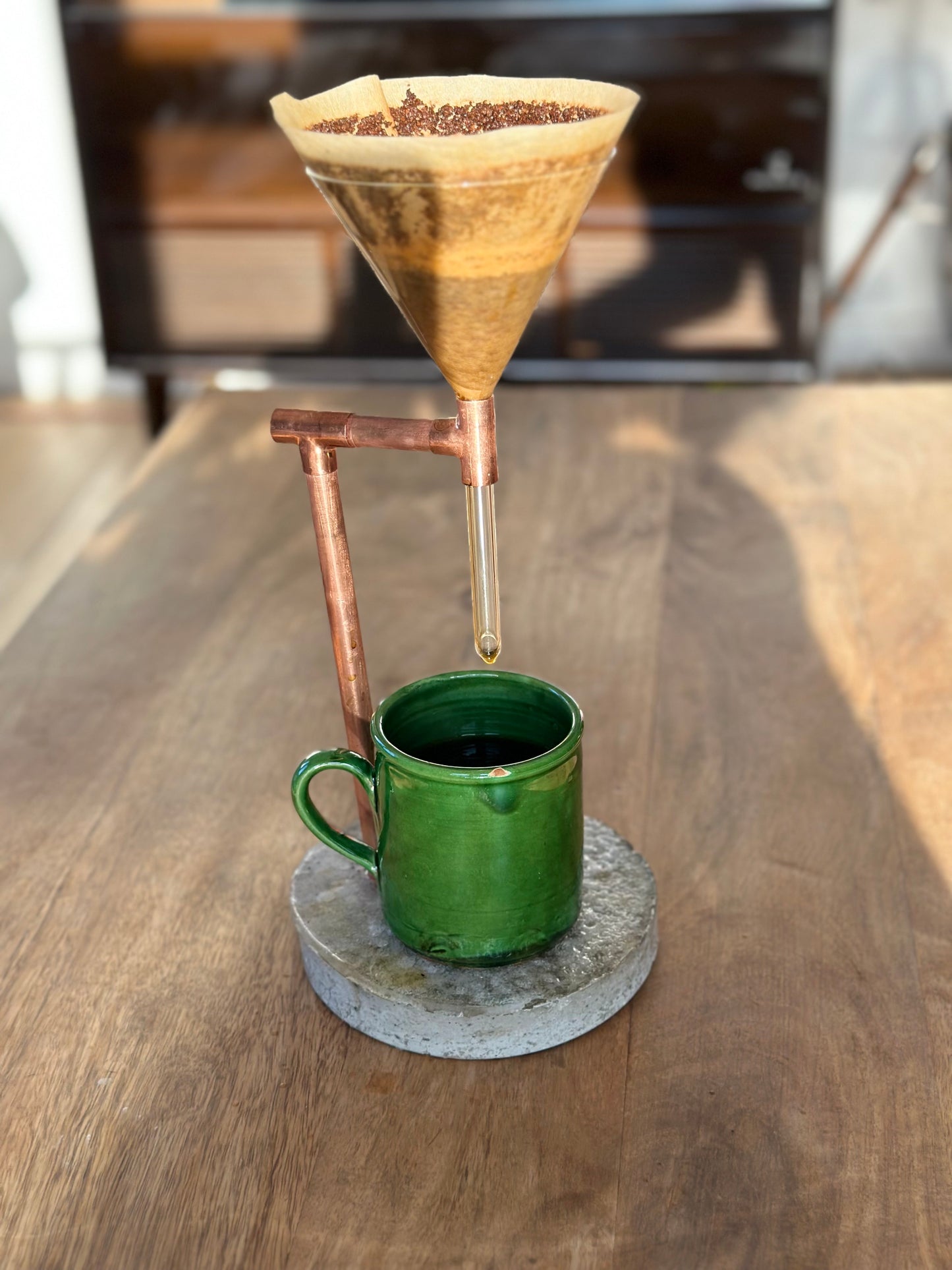 Cafetière Artisanale en Béton Recyclé - Cabé - Design Eco-Responsable et Durable